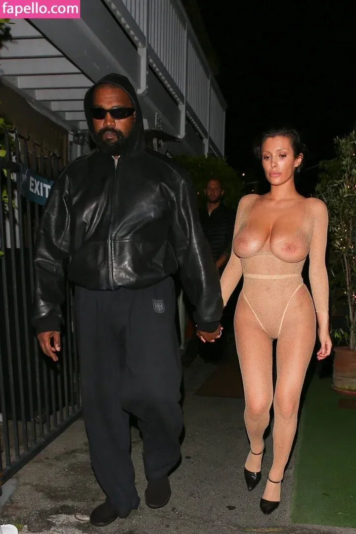 Bianca Censori Onlyfans Photo Gallery 