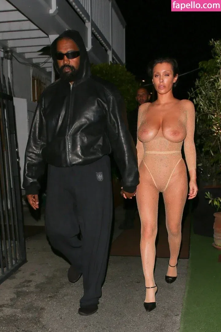 Bianca Censori Onlyfans Photo Gallery 