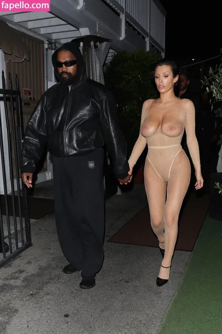 Bianca Censori Onlyfans Photo Gallery 