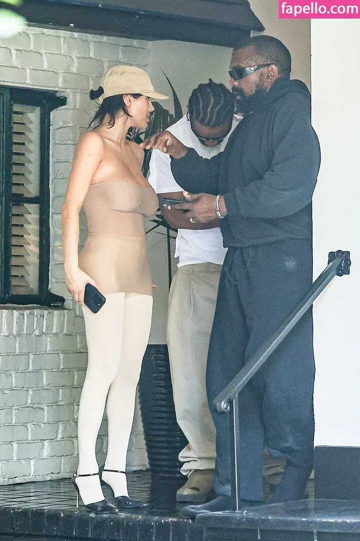 Bianca Censori Onlyfans Photo Gallery 