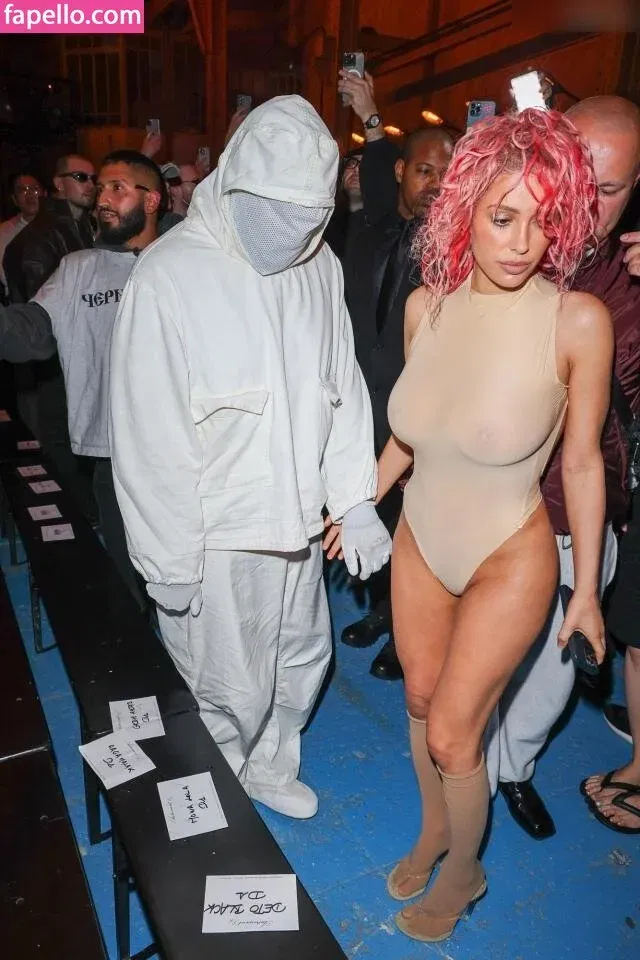 Bianca Censori Onlyfans Photo Gallery 