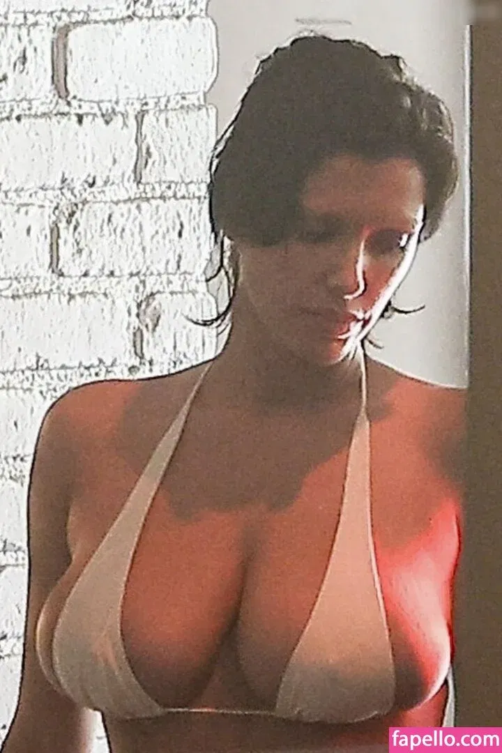 Bianca Censori Onlyfans Photo Gallery 