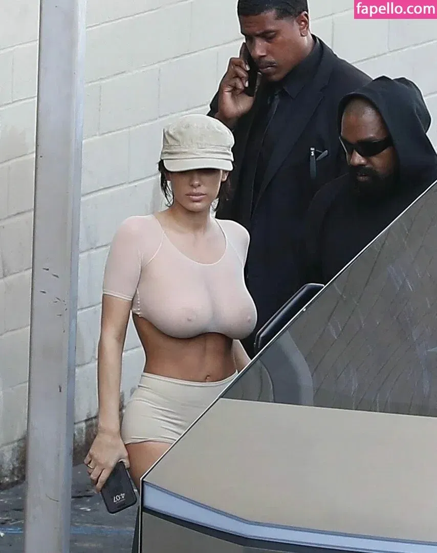 Bianca Censori Onlyfans Photo Gallery 