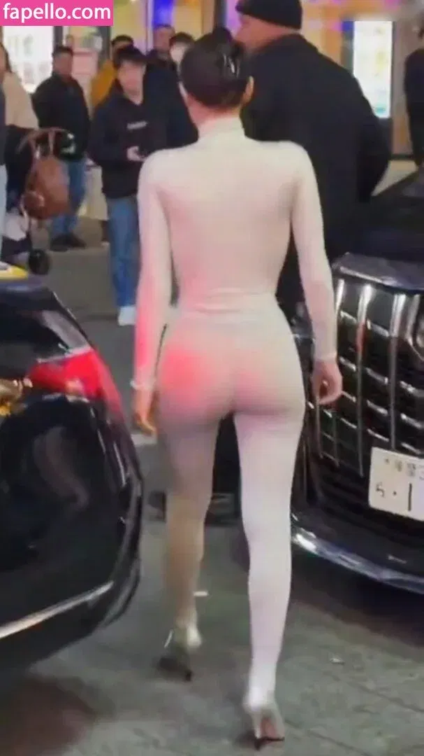 Bianca Censori Onlyfans Photo Gallery 