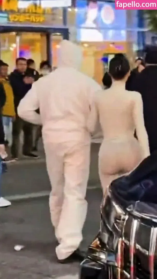 Bianca Censori Onlyfans Photo Gallery 