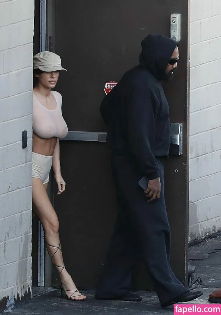 Bianca Censori Onlyfans Photo Gallery 