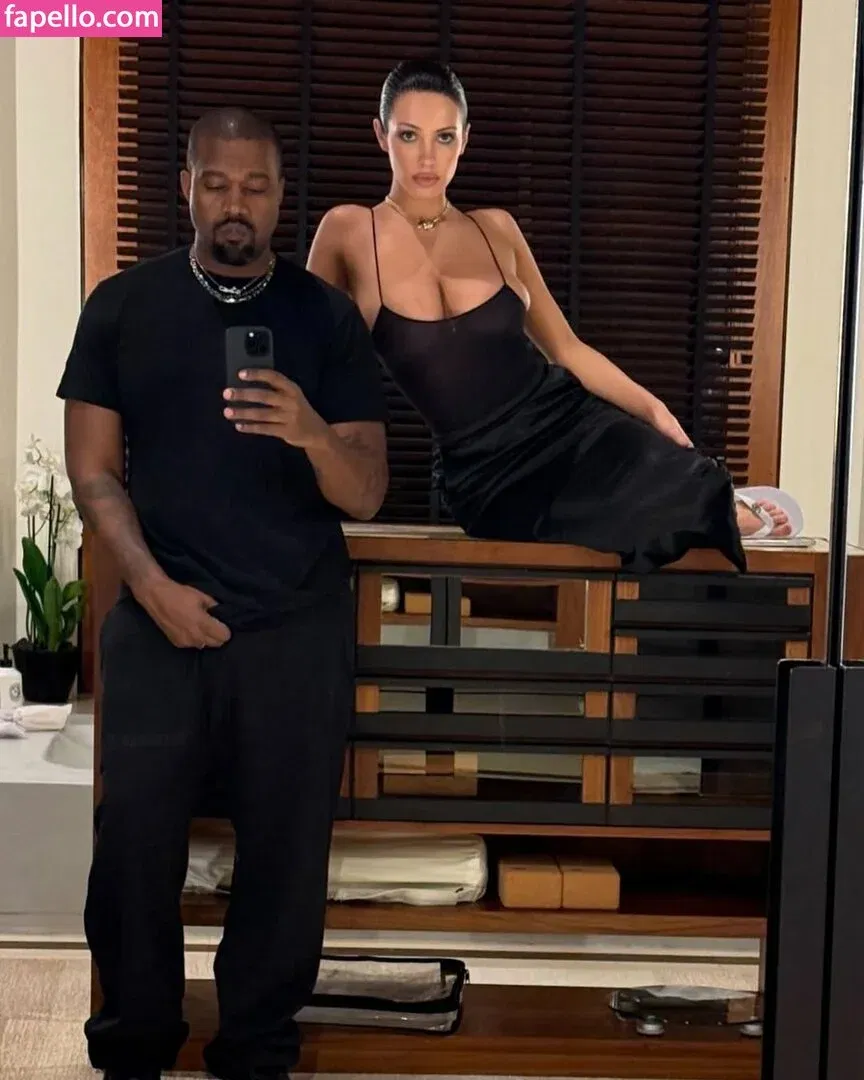 Bianca Censori Onlyfans Photo Gallery 