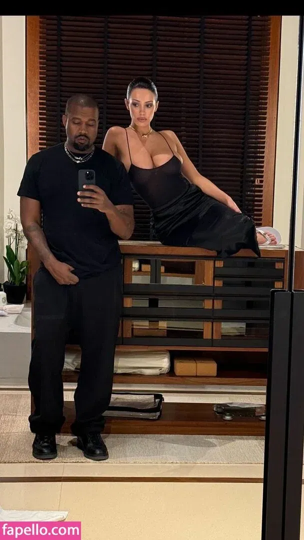 Bianca Censori Onlyfans Photo Gallery 