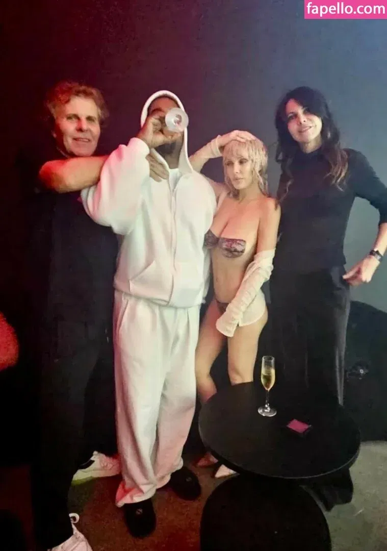 Bianca Censori Onlyfans Photo Gallery 