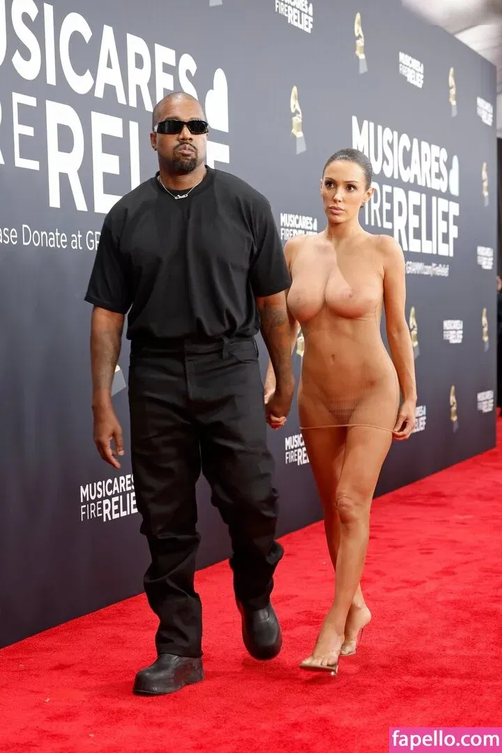 Bianca Censori Onlyfans Photo Gallery 