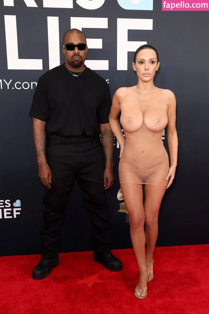 Bianca Censori Onlyfans Photo Gallery 