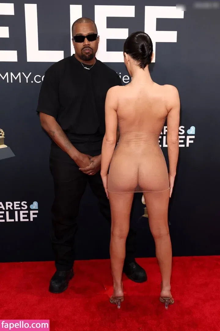 Bianca Censori Onlyfans Photo Gallery 