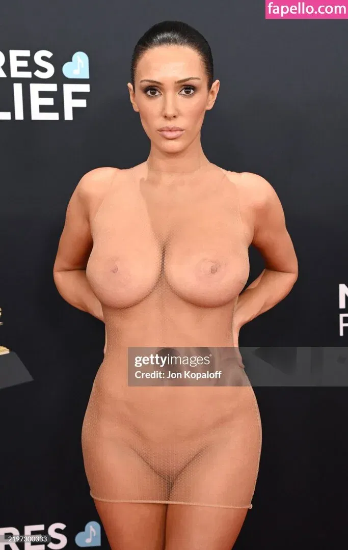 Bianca Censori Onlyfans Photo Gallery 