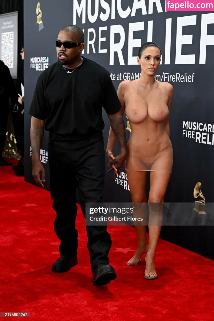 Bianca Censori Onlyfans Photo Gallery 