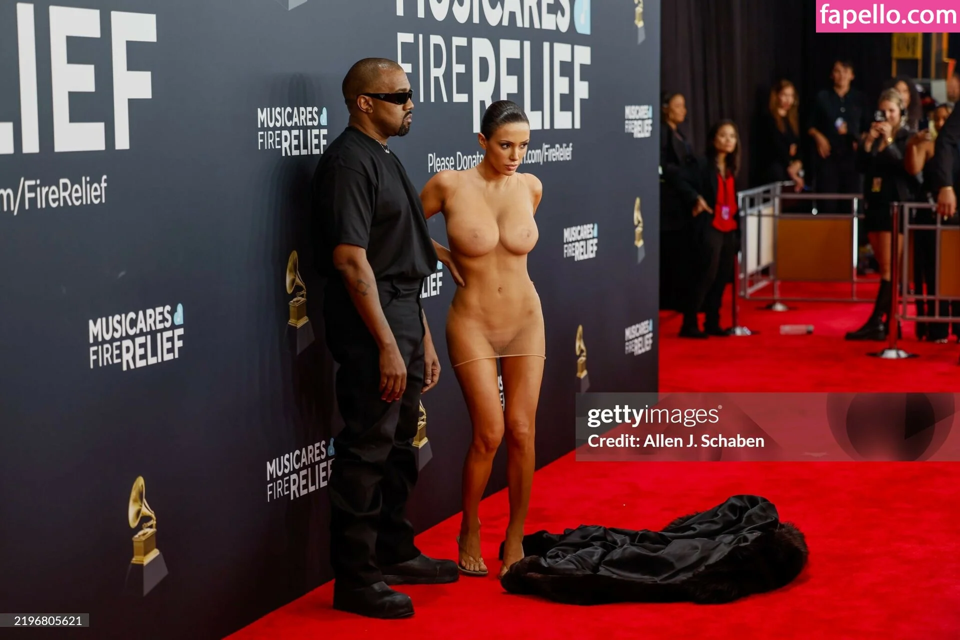 Bianca Censori Onlyfans Photo Gallery 