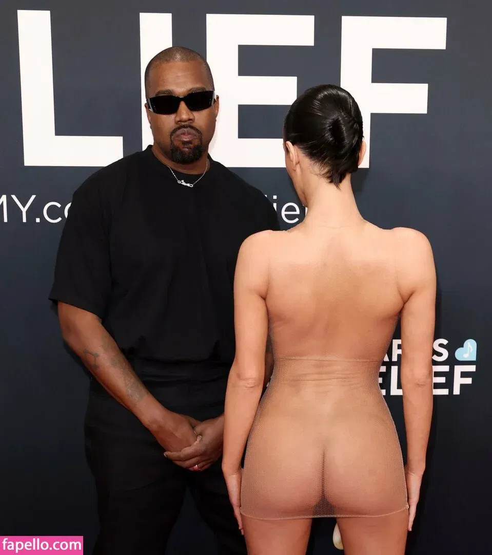 Bianca Censori Onlyfans Photo Gallery 