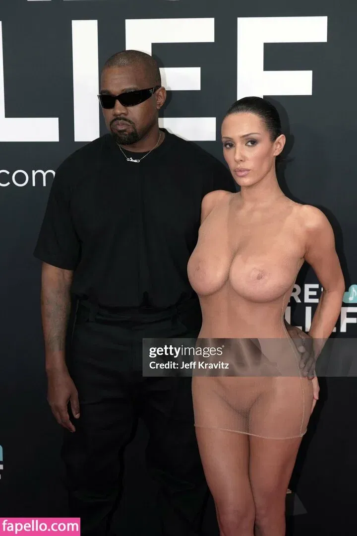 Bianca Censori Onlyfans Photo Gallery 