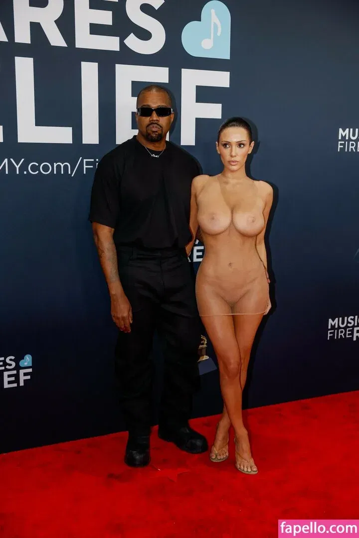 Bianca Censori Onlyfans Photo Gallery 