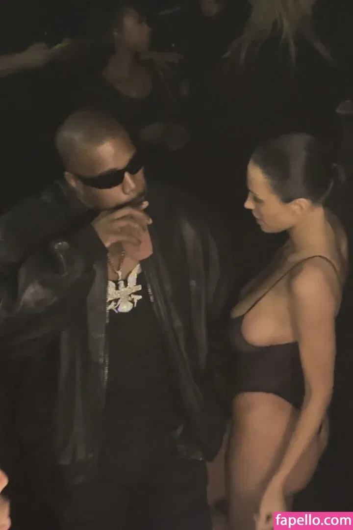 Bianca Censori Onlyfans Photo Gallery 