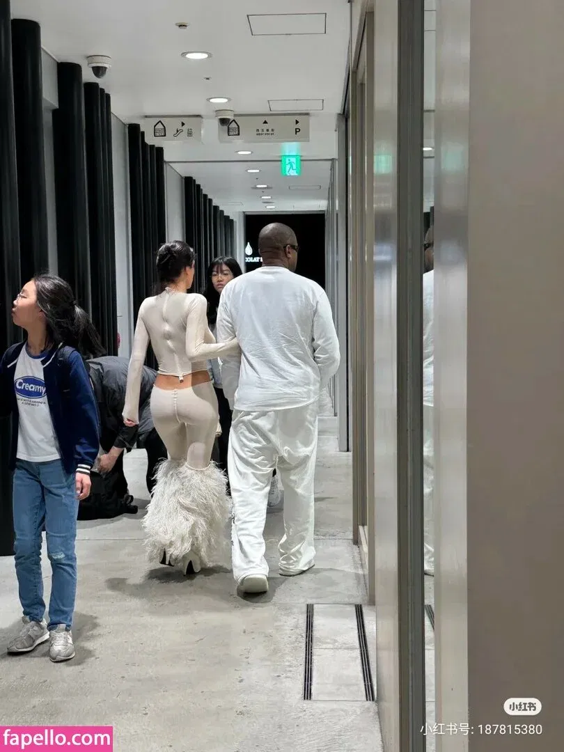 Bianca Censori Onlyfans Photo Gallery 