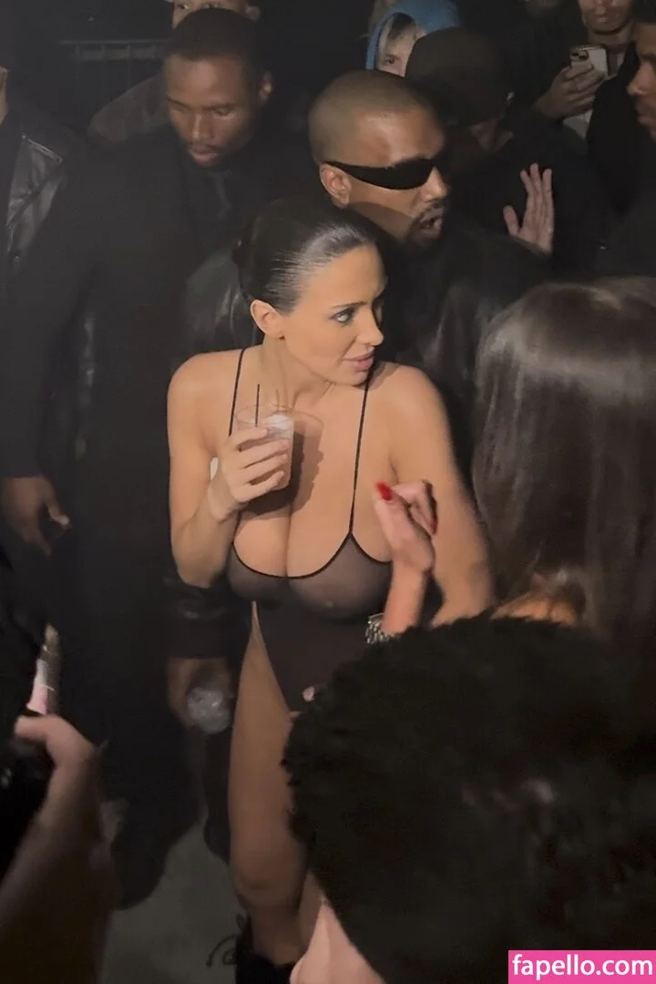 Bianca Censori Onlyfans Photo Gallery 