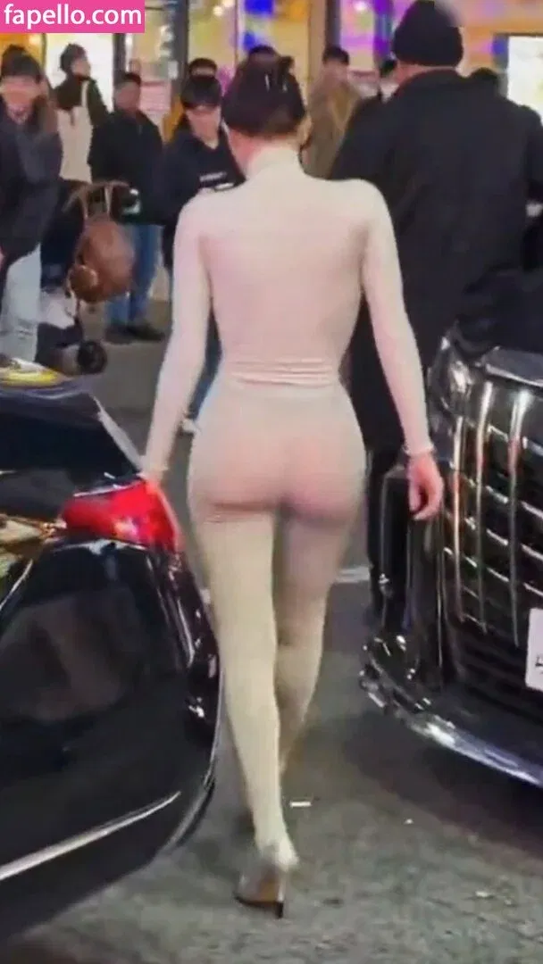 Bianca Censori Onlyfans Photo Gallery 