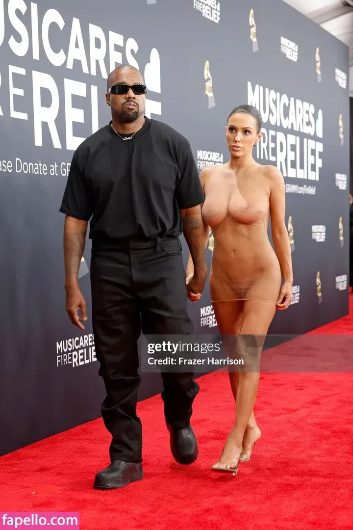 Bianca Censori Onlyfans Photo Gallery 