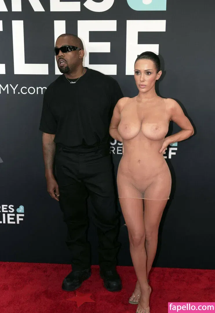 Bianca Censori Onlyfans Photo Gallery 