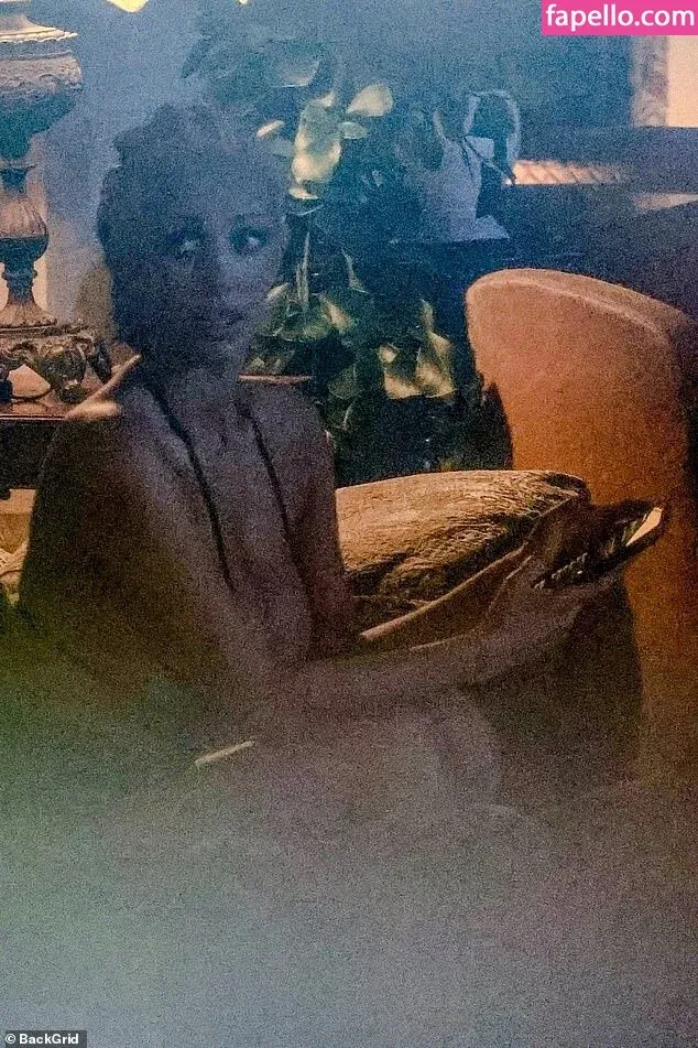 Bianca Censori Onlyfans Photo Gallery 