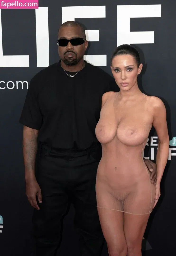 Bianca Censori Onlyfans Photo Gallery 