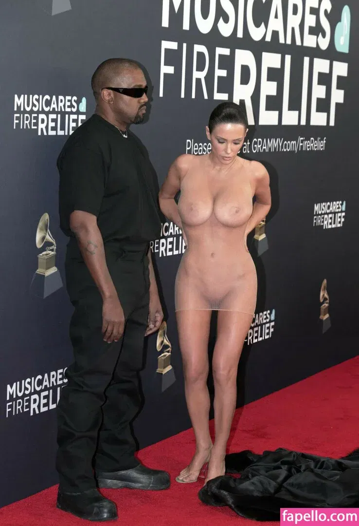 Bianca Censori Onlyfans Photo Gallery 