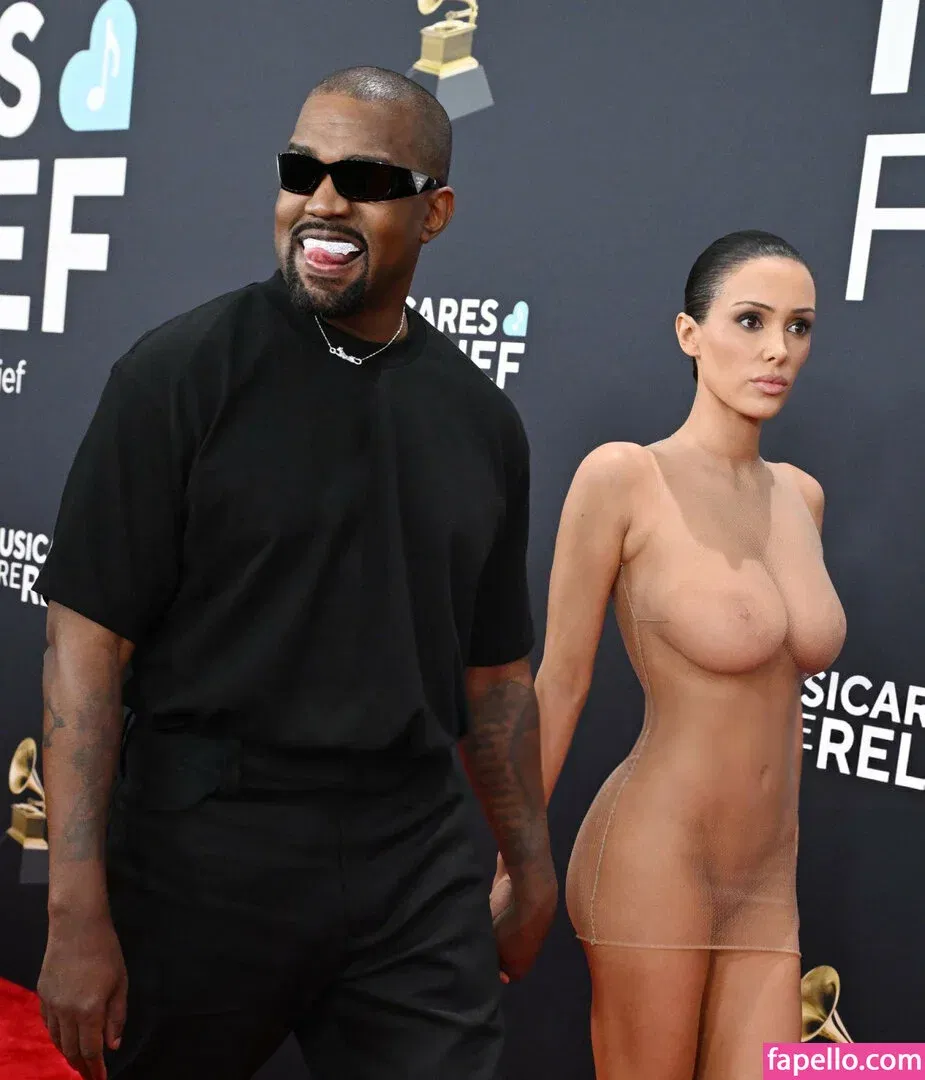 Bianca Censori Onlyfans Photo Gallery 