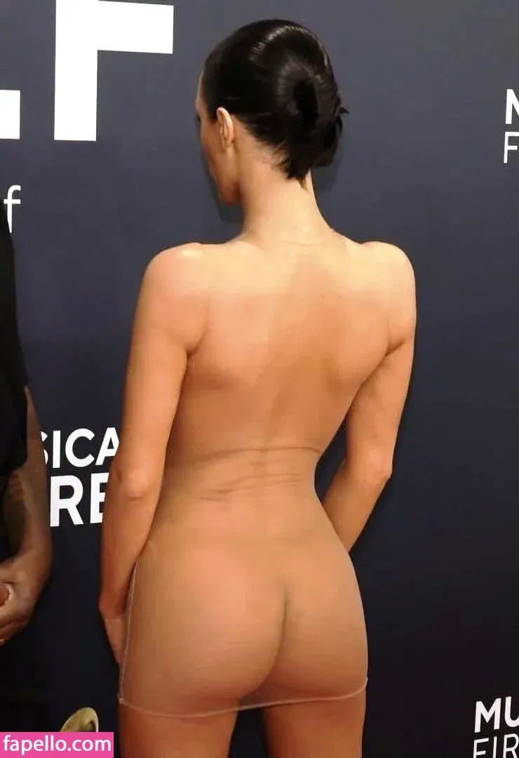 Bianca Censori Onlyfans Photo Gallery 