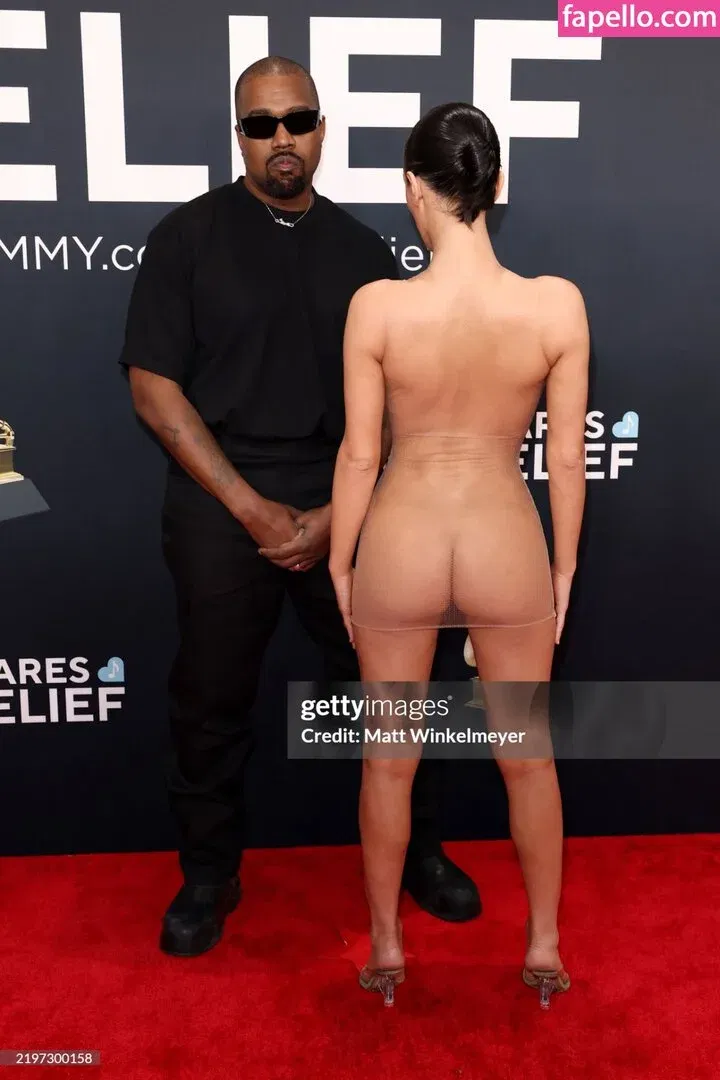 Bianca Censori Onlyfans Photo Gallery 