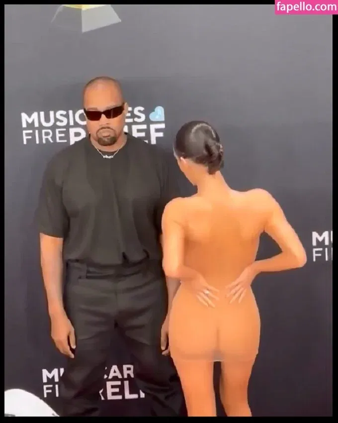 Bianca Censori Onlyfans Photo Gallery 