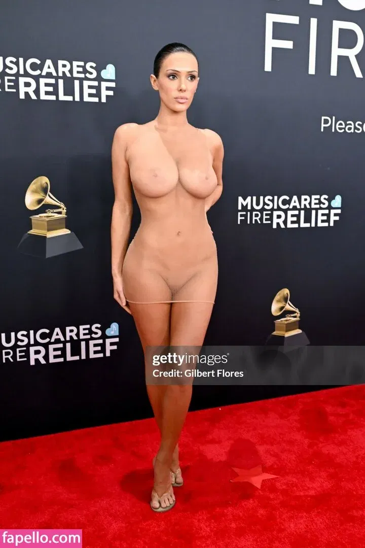 Bianca Censori Onlyfans Photo Gallery 