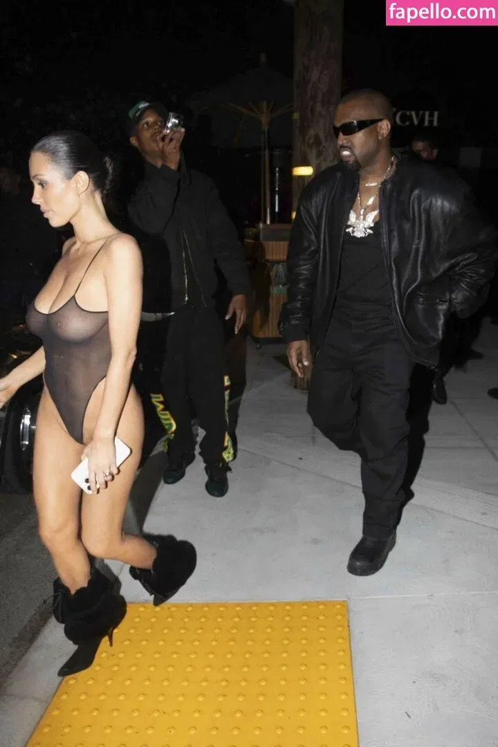 Bianca Censori Onlyfans Photo Gallery 