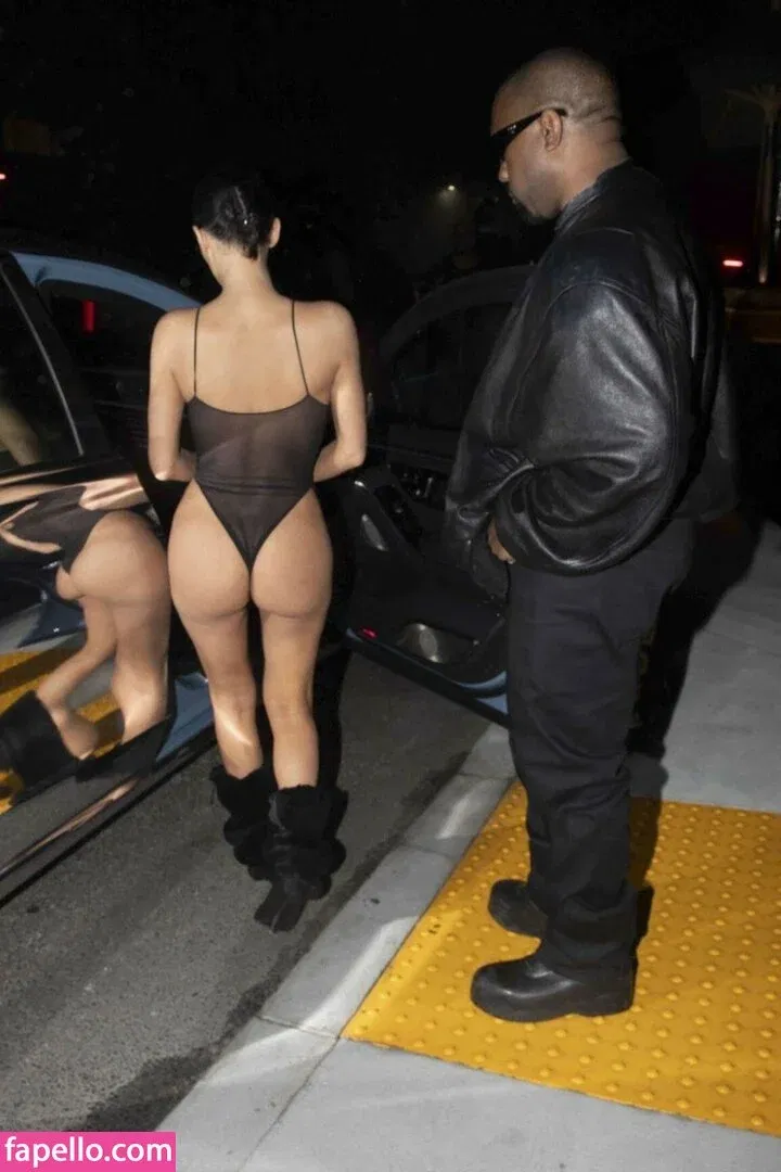 Bianca Censori Onlyfans Photo Gallery 