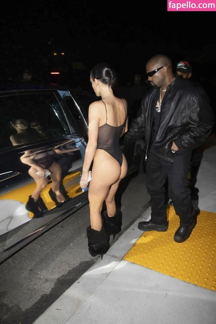 Bianca Censori Onlyfans Photo Gallery 