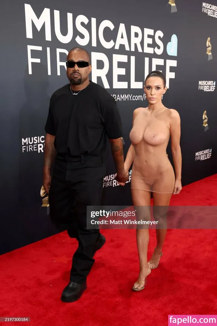 Bianca Censori Onlyfans Photo Gallery 