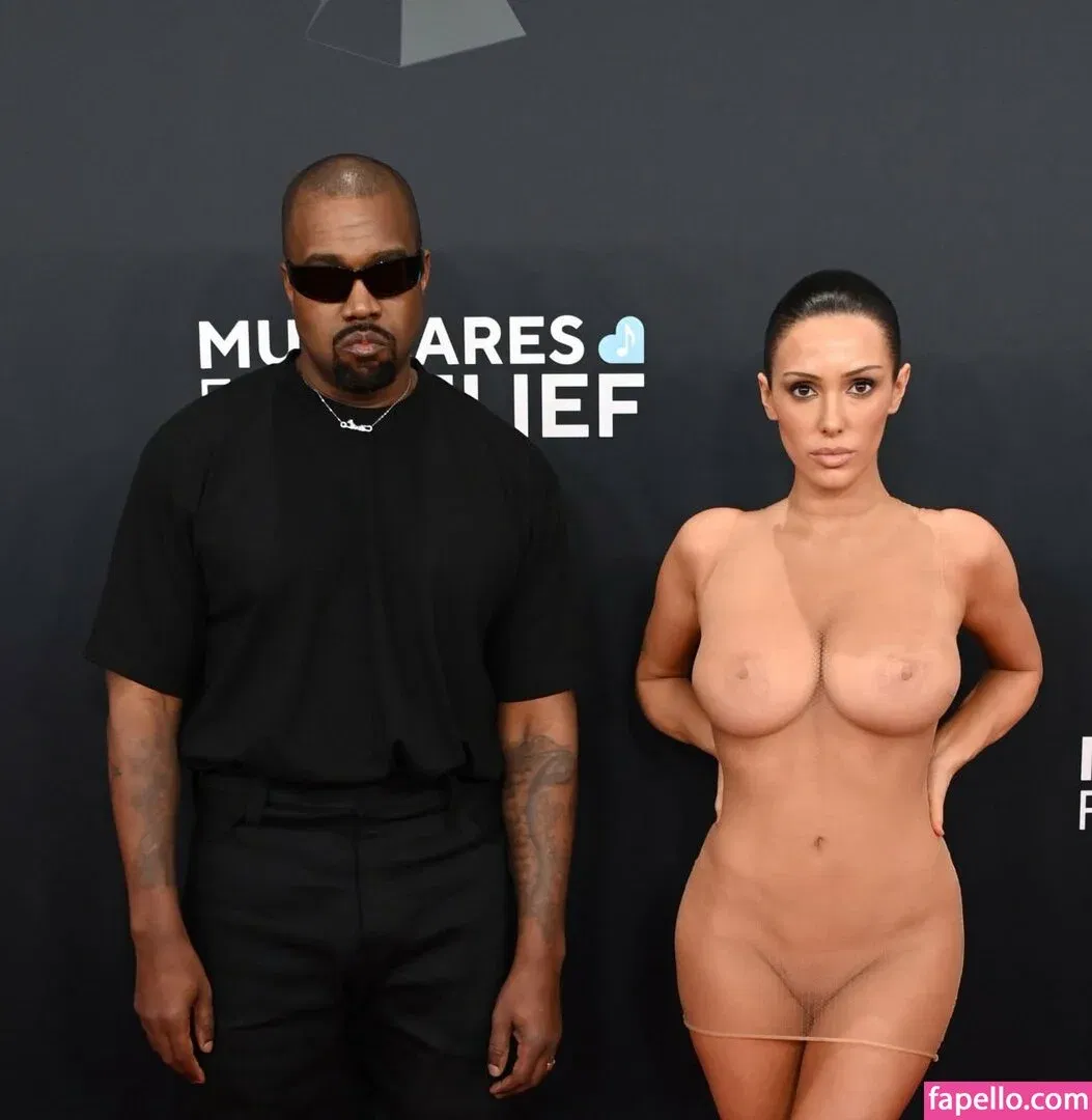 Bianca Censori Onlyfans Photo Gallery 