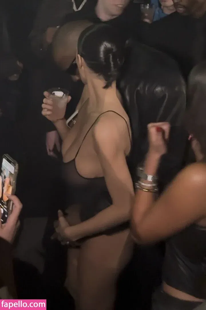 Bianca Censori Onlyfans Photo Gallery 