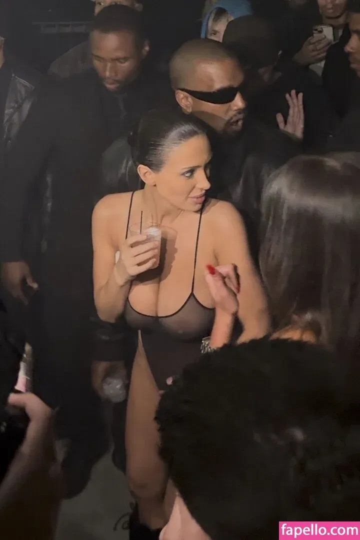 Bianca Censori Onlyfans Photo Gallery 