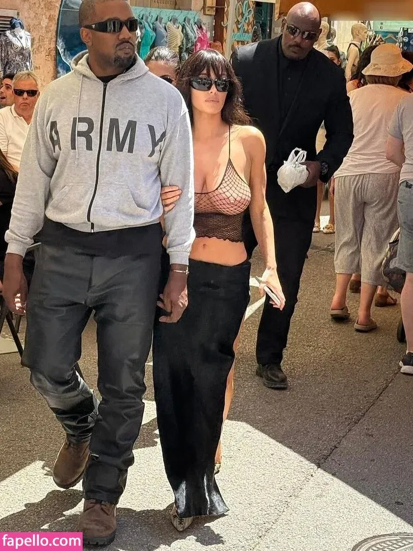 Bianca Censori Onlyfans Photo Gallery 