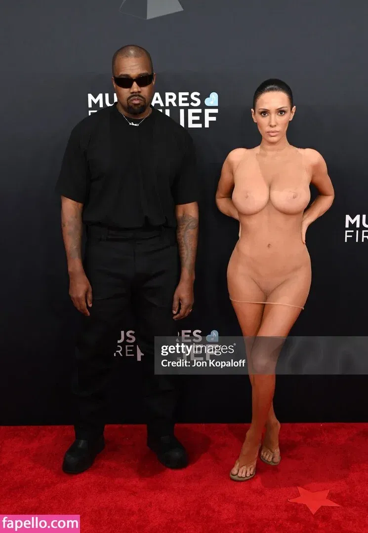 Bianca Censori Onlyfans Photo Gallery 