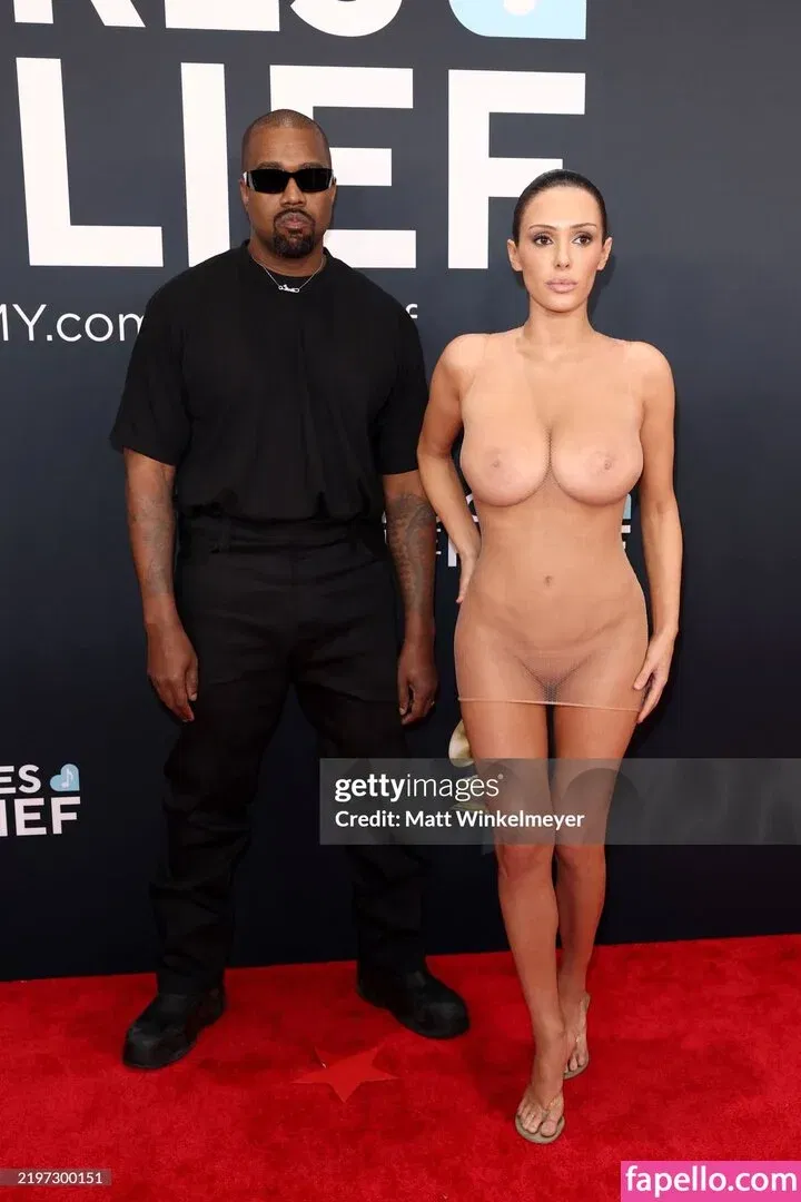 Bianca Censori Onlyfans Photo Gallery 