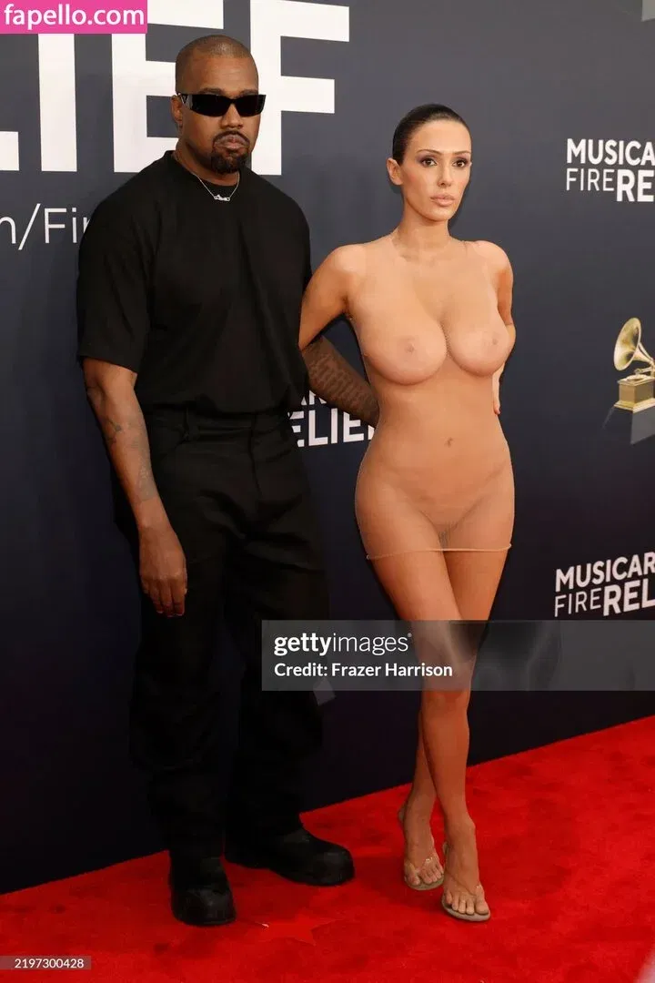 Bianca Censori Onlyfans Photo Gallery 