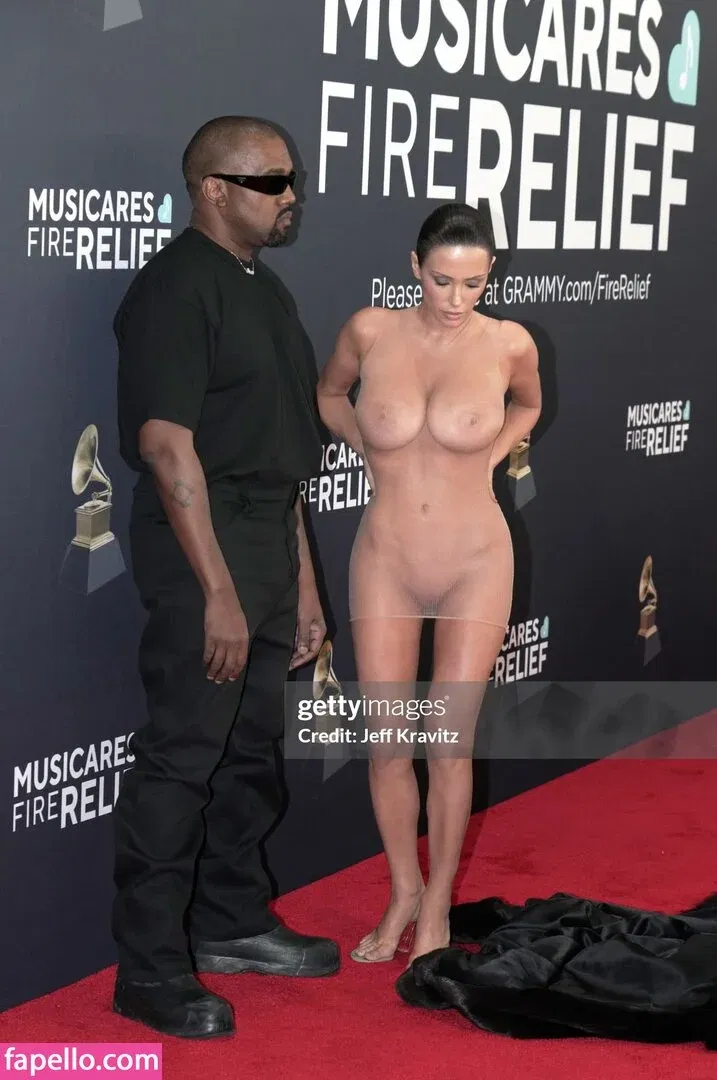 Bianca Censori Onlyfans Photo Gallery 