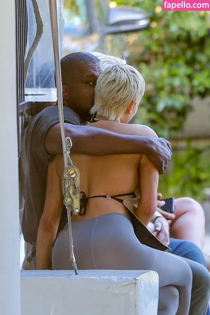 Bianca Censori Onlyfans Photo Gallery 