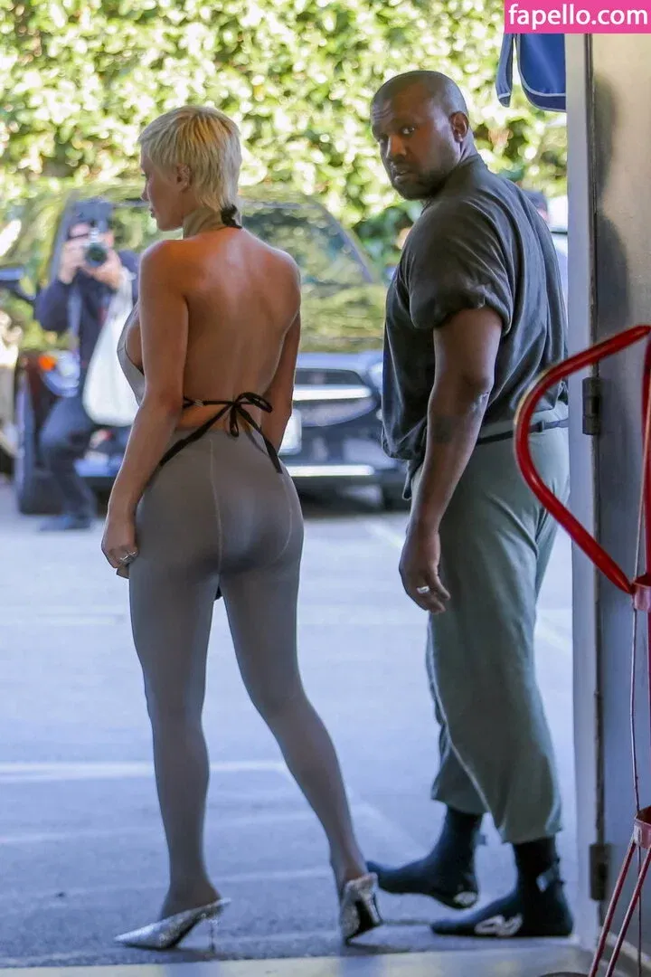 Bianca Censori Onlyfans Photo Gallery 